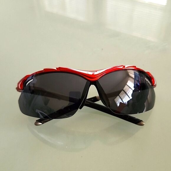 Tifosi Optics Tyrant Sunglasses - Picture 1 of 10